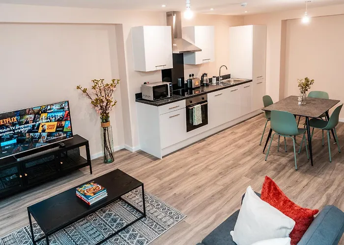 Entire 2 Bedroom And 2 Bathroom In -free Underground Parking アパート *