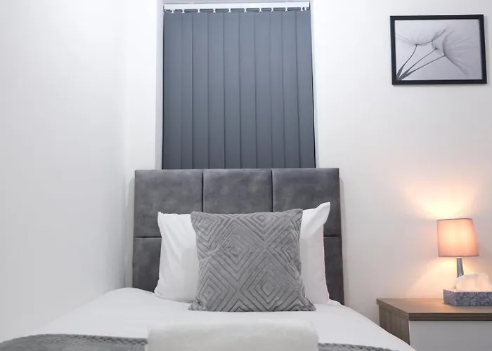 Сasa de vacaciones Etihcity - 3 Bedroom Semi - Free Parking Near Etihad Stadium, Tourist Attractions, Centre, Transport And Motorway Links Next To Mcdonald's - Sky N Netflix