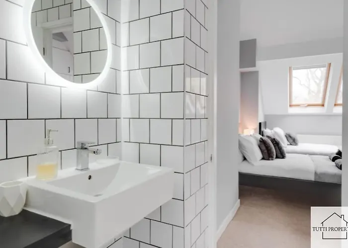 Elegant From * 맨체스터