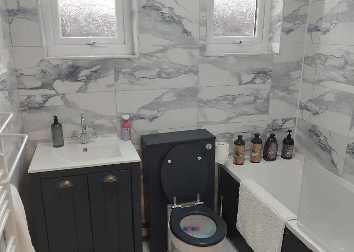 New 2 Bedroom In - Stretford - Old Trafford Close To Football-cricket Ground & Centre Μάντσεστερ