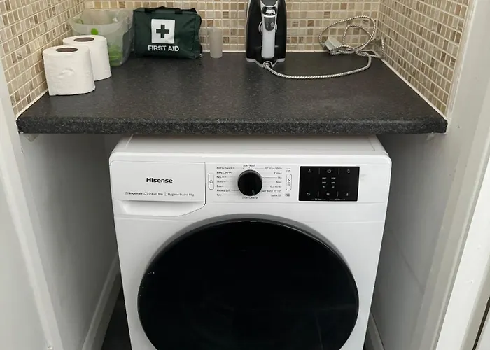 Ferienhaus Sleeps5-netflix-parking-near Centre-etihad-coop Live *