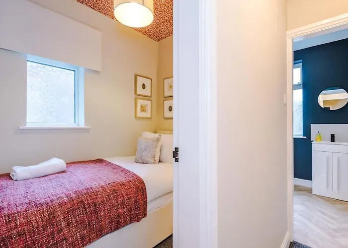 Ferienhaus Salford Sanctuary 5 Bed House *