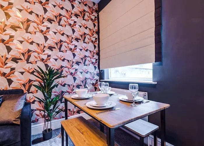 Ferienhaus Salford Sanctuary 5 Bed House *