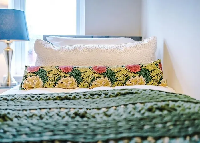 Salford Sanctuary 5 Bed House