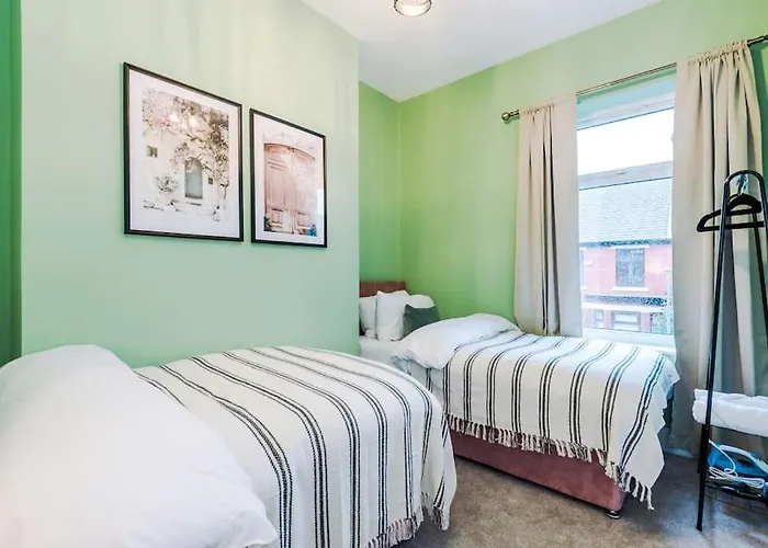 5 Bed Salford Sanctuary Retreat Сasa de vacaciones *