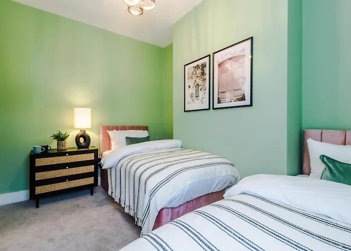 Сasa de vacaciones 5 Bed Salford Sanctuary Retreat *