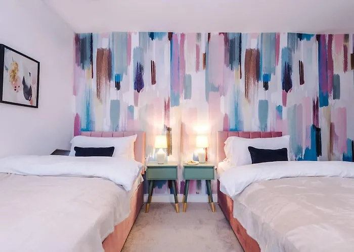 5 Bed Salford Sanctuary Retreat *