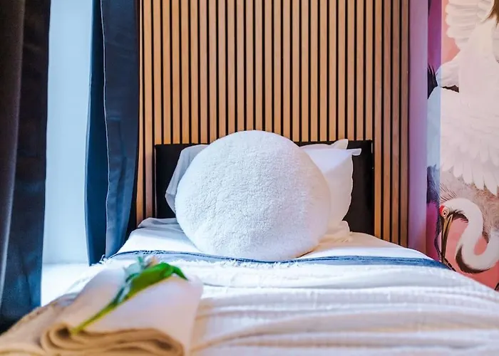 Ferienhaus 5 Bed Salford Sanctuary Retreat