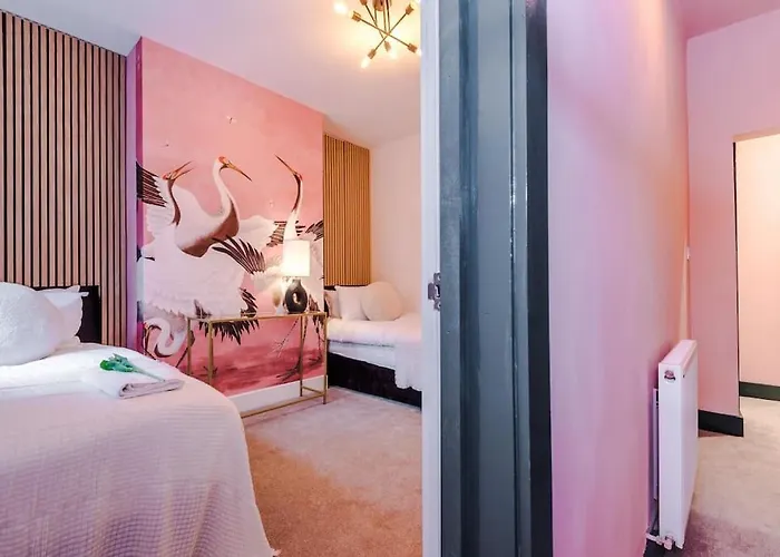 5 Bed Salford Sanctuary Retreat Manchester