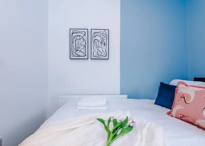 5 Bed Salford Sanctuary Retreat Mánchester