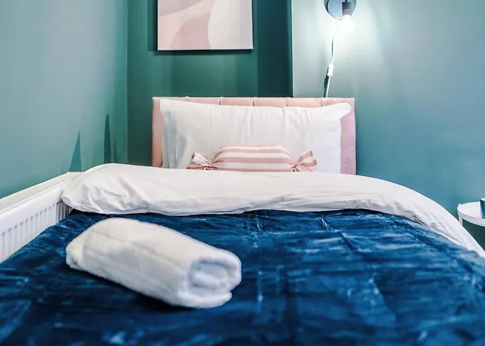 5 Bed Salford Sanctuary Retreat Manchester