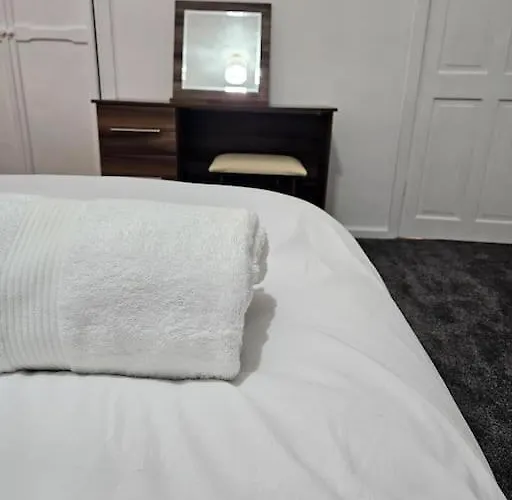 Lovely + Free Parking Tatil Evi