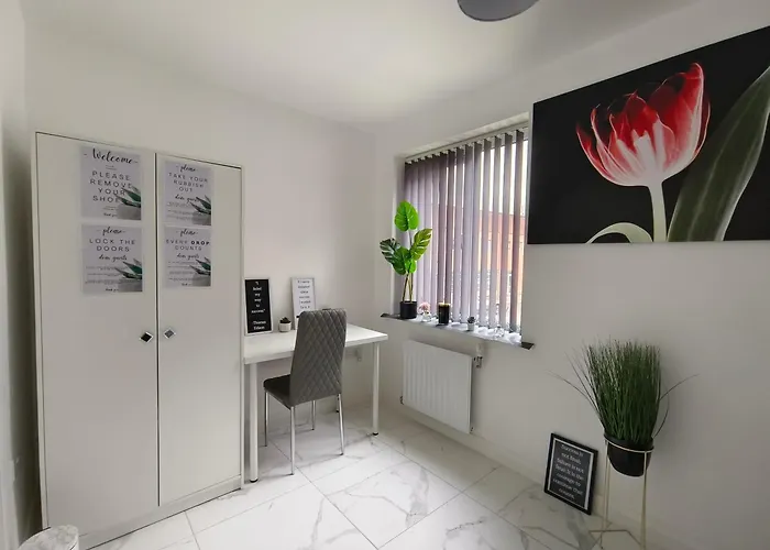 홈스테이 Shared House - 10 Mins From Piccadilly Station/man Uni/o2 Apollo