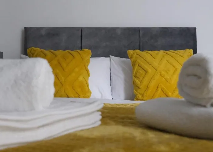 펜션 Modernized Three Bedroom House Near Stadium, Attractions, Centre - Sky N Netflix - Convenient Transport 맨체스터