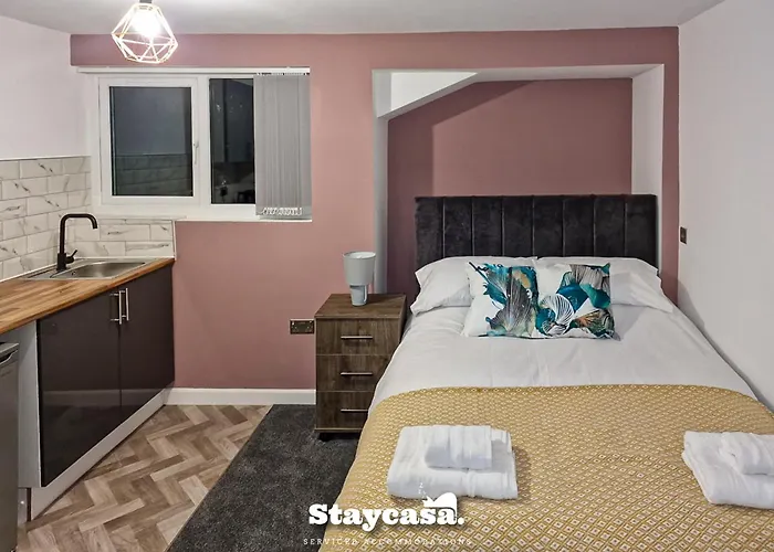 Дом отдыха Delightful Spacious Haven With Large Driveway *