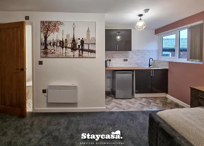 Дом отдыха Delightful Spacious Haven With Large Driveway *