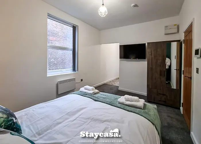 Delightful Spacious Haven With Large Driveway