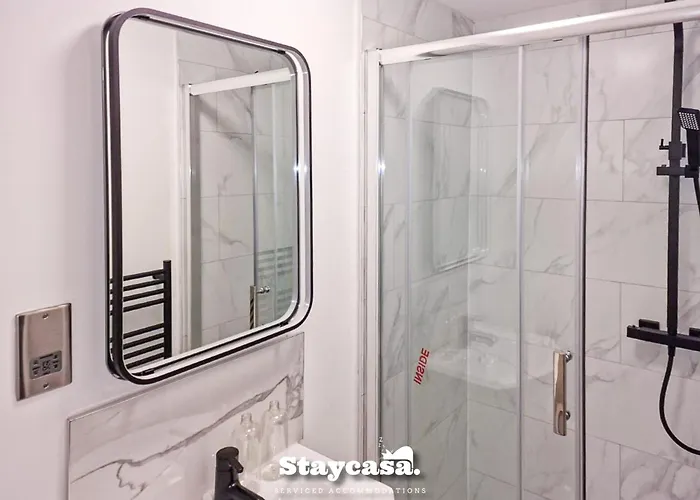 Delightful Spacious Haven With Large Driveway * 曼彻斯特