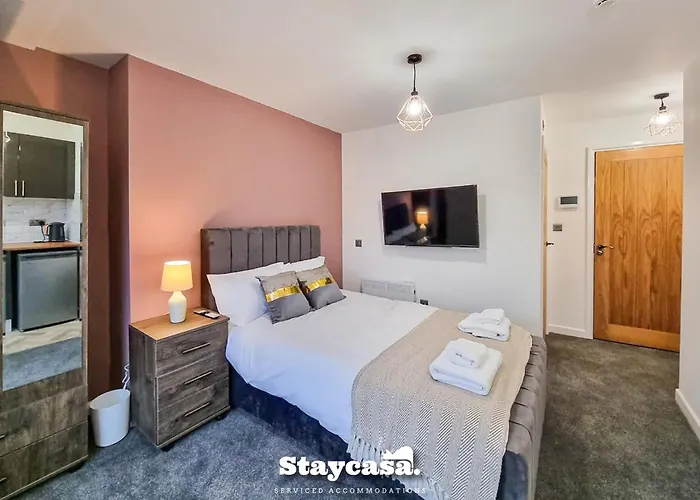 Дом отдыха Delightful Spacious Haven With Large Driveway