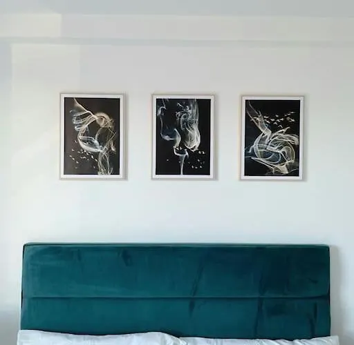 Mcr 1br Getaway With Rooftop Access & Prime Location *