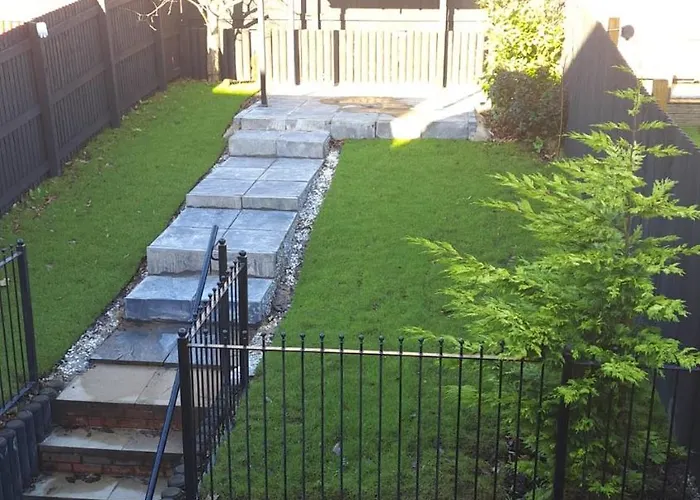 Tropical Sun Homes - Beautiful Spacious 3 Bed In A Serene Environment With Free Parking For 2 Cars Hébergement de vacances *