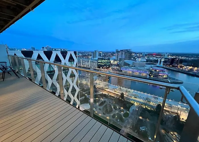 Spacious 2 Bedroom Flat Stunning Waterside View Apartamento