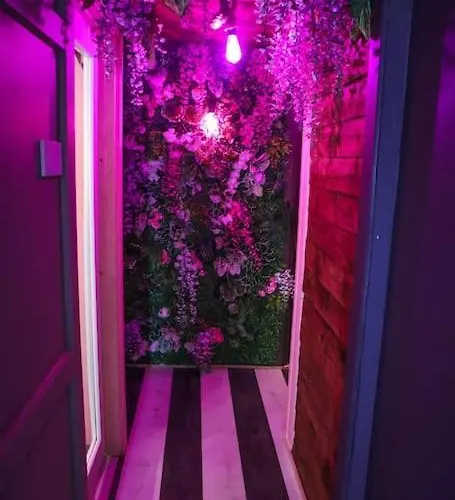 Appartamento Manchester's Only Themed Slumber Party For 8 With Makeup