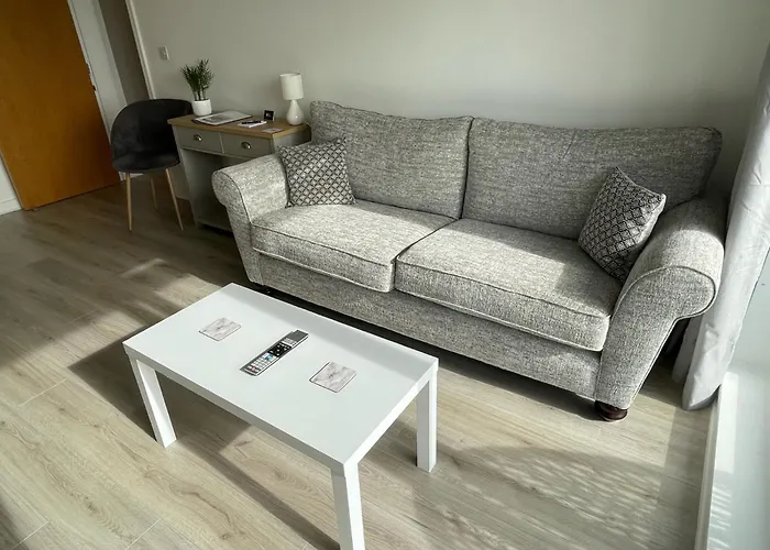 Balcony - Views Of Etihad Stadium - Near Coop Live Arena - Free Parking Apartment Manchester