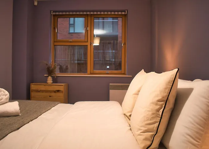 Spacious 2bdr By Torr Group Short Lets & Serviced With Free Underground Allocated Parking *