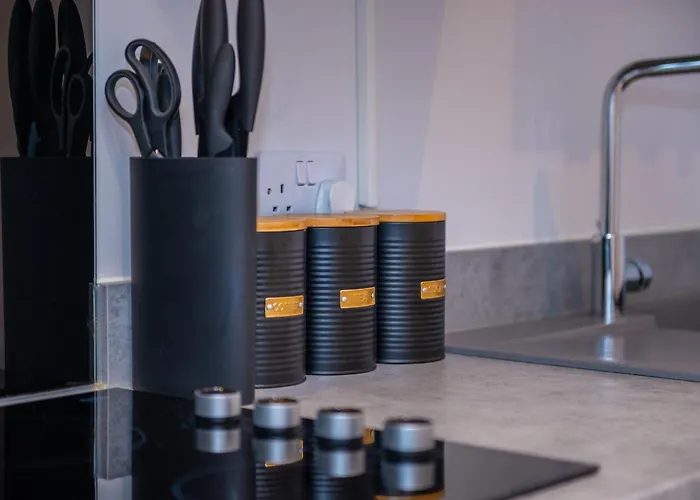 Cosy 1 Bed - Perfect For Long By Valore Services 맨체스터