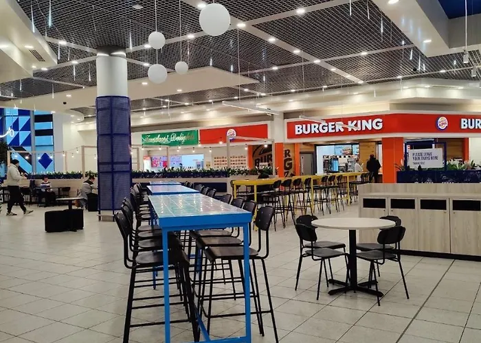 Avalora Short Lets & Serviced Accommodation - 2Bed & 2Baths Ensuite, Parking, Balcony, Wi-Fi, Netflix, Media City Daire *