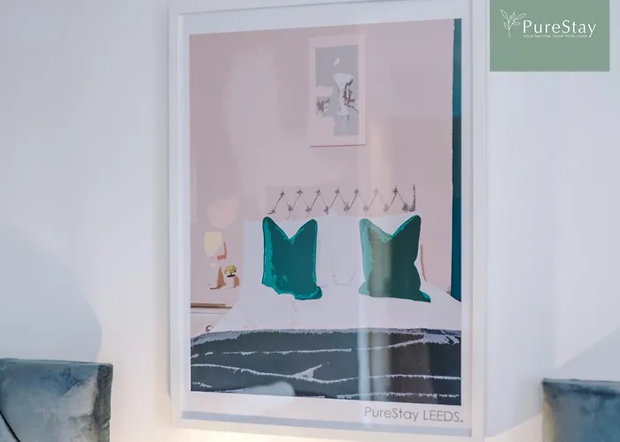 Modern 5 Bedroom House In By Purestay - Short With Service & Free Parking *