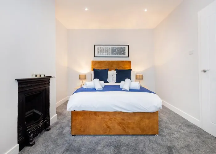 Hassle-free & Handsome Brand-new 3-bed Lägenhet