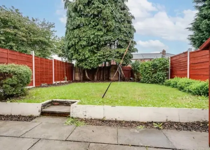 New Build House Near Trafford Centre With Drive