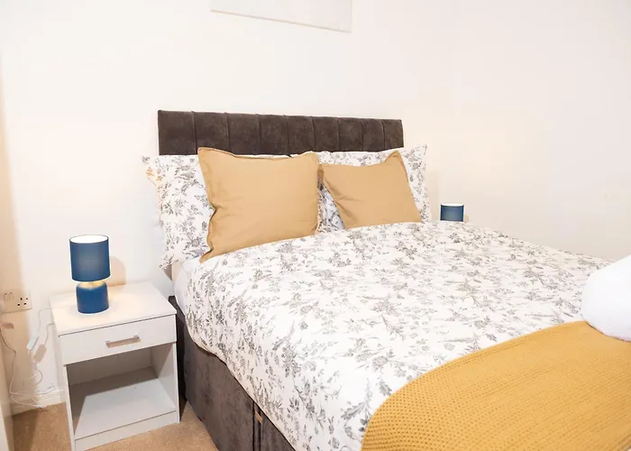 Luxury Two Bedroom Flat Opposite Coop Live N Etihad Stadium With Free Secure Parking, Netflix And Sky Tv * 맨체스터