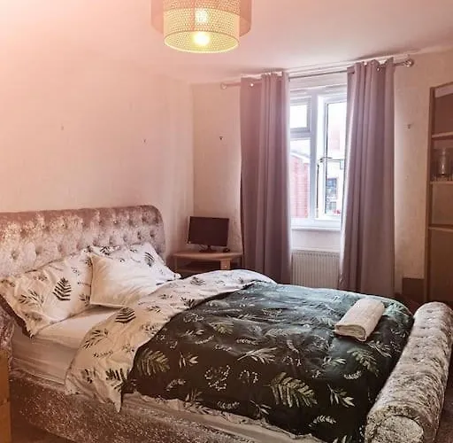 Apartamento Lovely, Spacious 1-bedroom With *free Parking Manchester