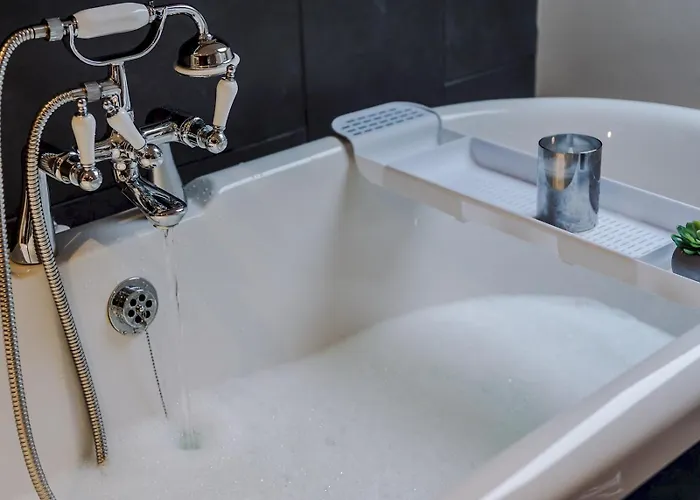 別荘 Spacious 5bed House In South - Pass The Keys