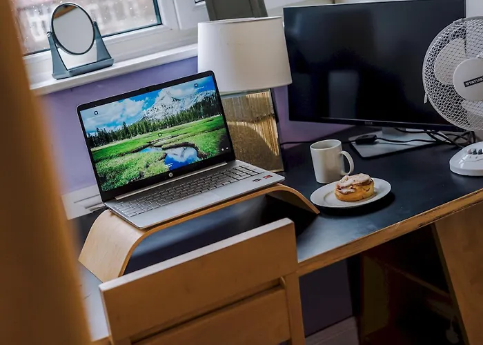 Spacious 5bed House In South - Pass The Keys