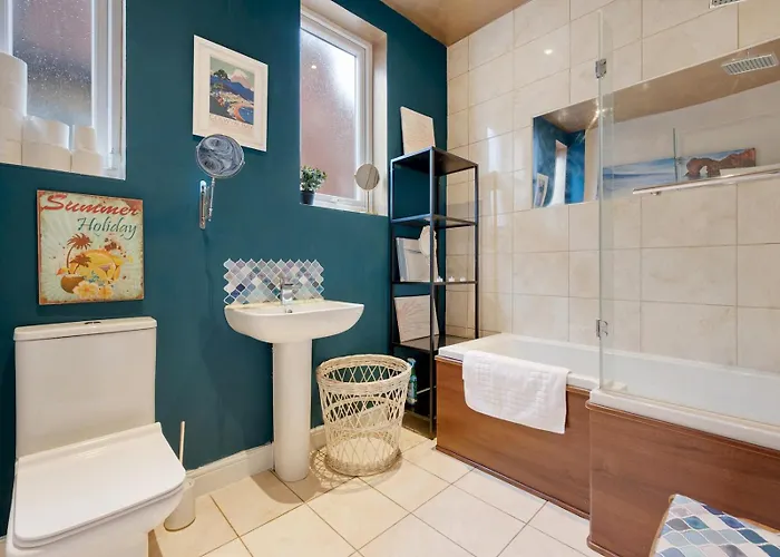 別荘 Spacious 5bed House In South - Pass The Keys *