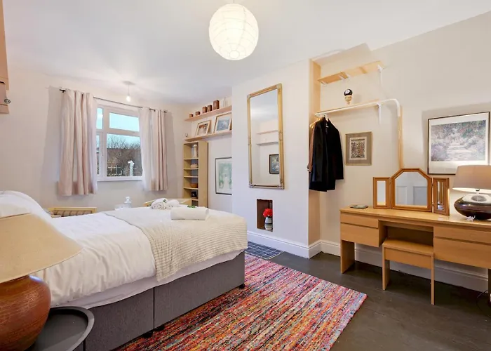 Spacious 5bed House In South - Pass The Keys * マンチェスター