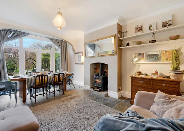 Spacious 5bed House In South - Pass The Keys 別荘