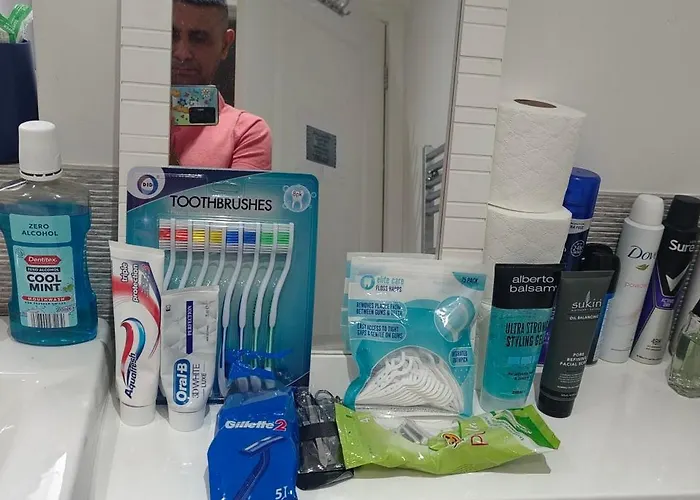 Free Car Park And Walk To Coop, Etihad , Piccadilly,free Snacks No Entry Without Valid Photo Id Proof Ubytování v soukromí Manchester