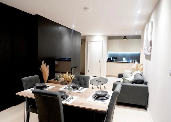 Luxury 2 Bed With Balcony * مانشستر