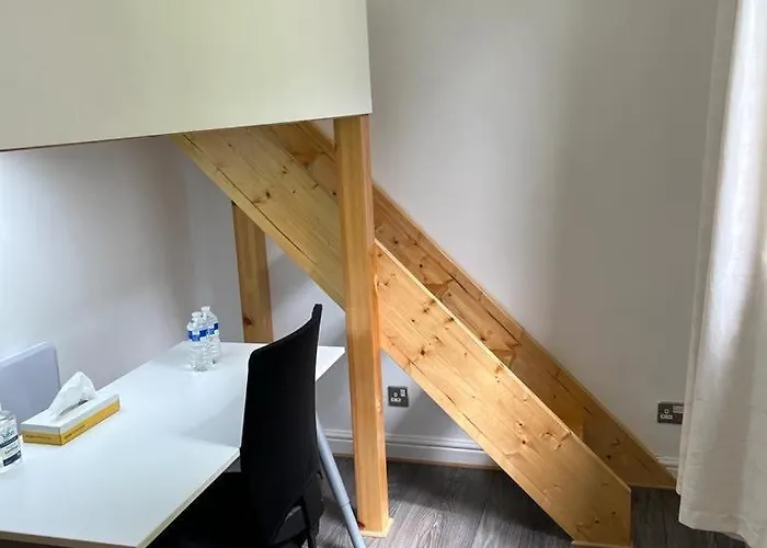 Δωμάτια σε οικογενειακή κατοικία Centre 4 *