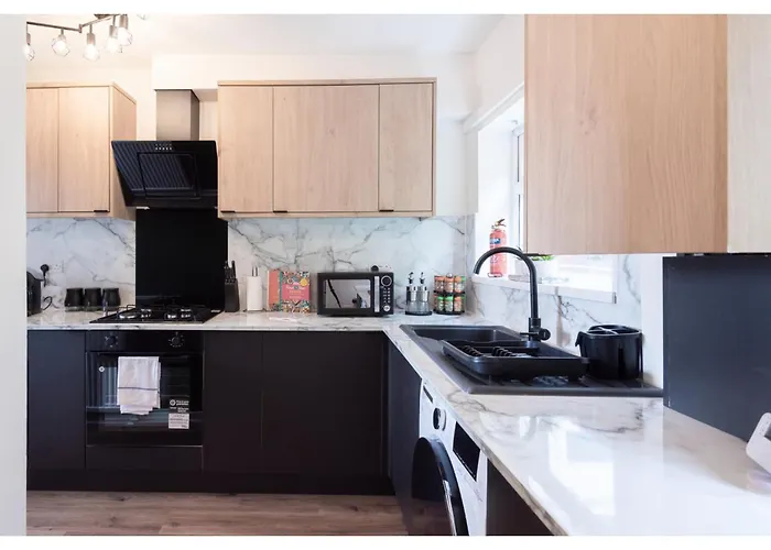 Cozy 3 Bd House, Perfect For Large Group Of 6 맨체스터