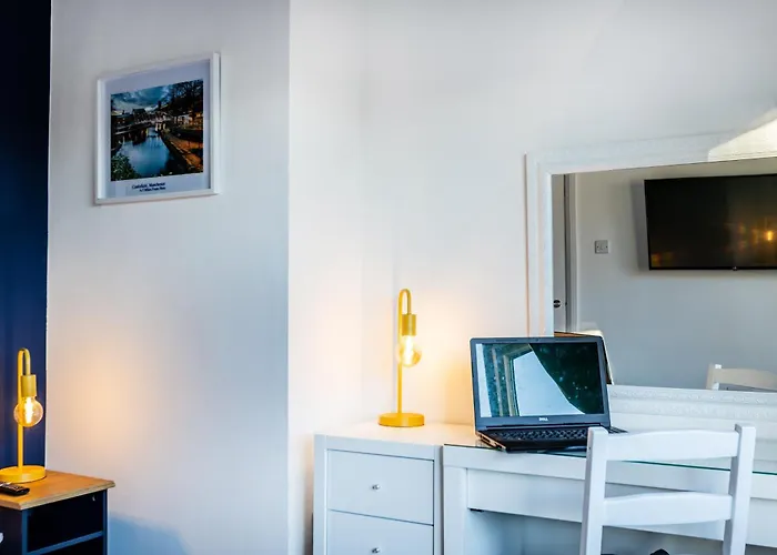 The Heart - Cosy 3 Bedroom House With Double Driveway And Garden In Сasa de vacaciones *