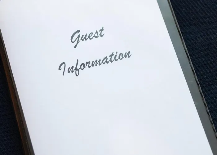 The Heart - Cosy 3 Bedroom House With Double Driveway And Garden In