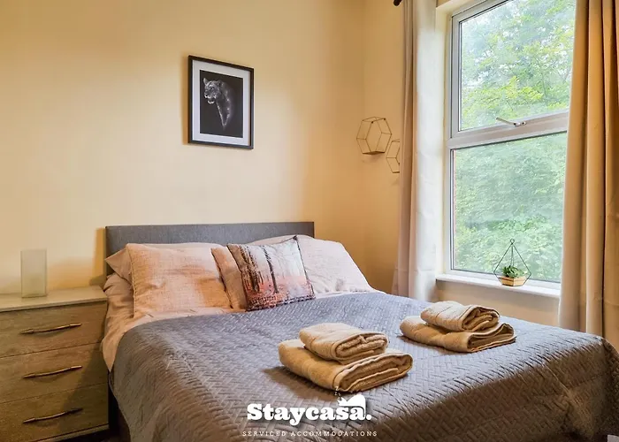 Spacious 5br In Leafy Withington Manchester