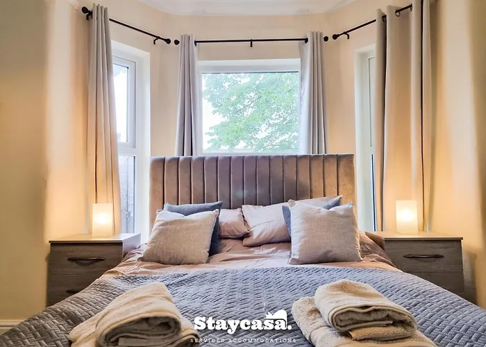 Spacious 5br In Leafy Withington *