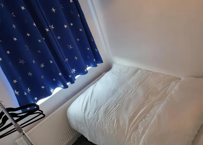 Serene 3br With Free Parking *